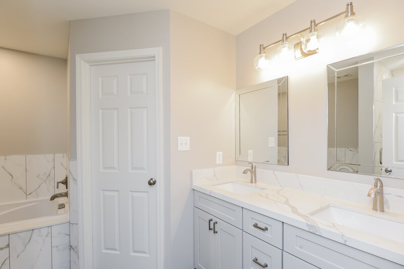 3,130/Mo, 2108 Thorn Crest Dr Waxhaw, NC 28173 Main Bathroom View
