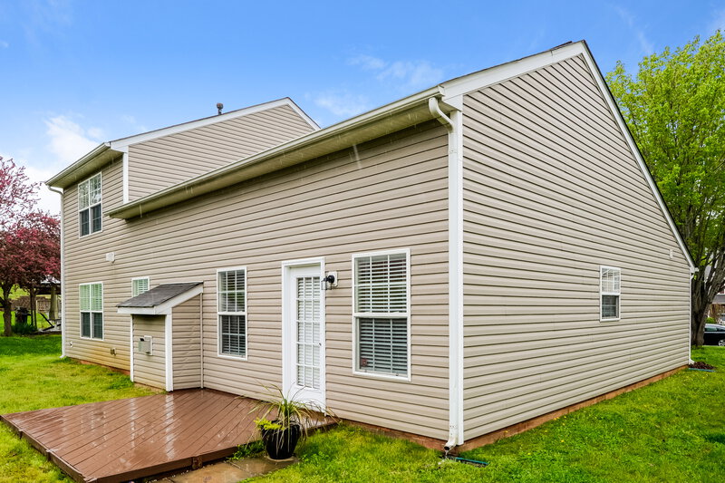 3,130/Mo, 2108 Thorn Crest Dr Waxhaw, NC 28173 Rear View