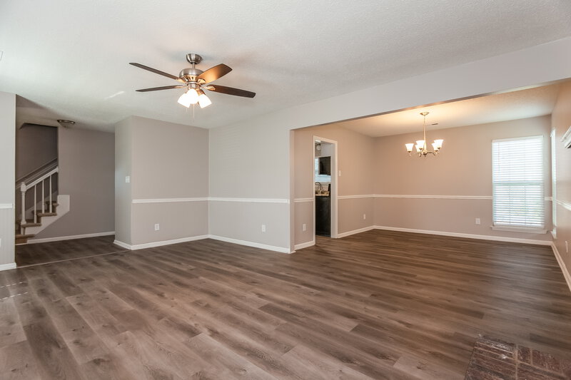 2,315/Mo, 2401 Katherine Kiker Rd Charlotte, NC 28213 Living Room View 2
