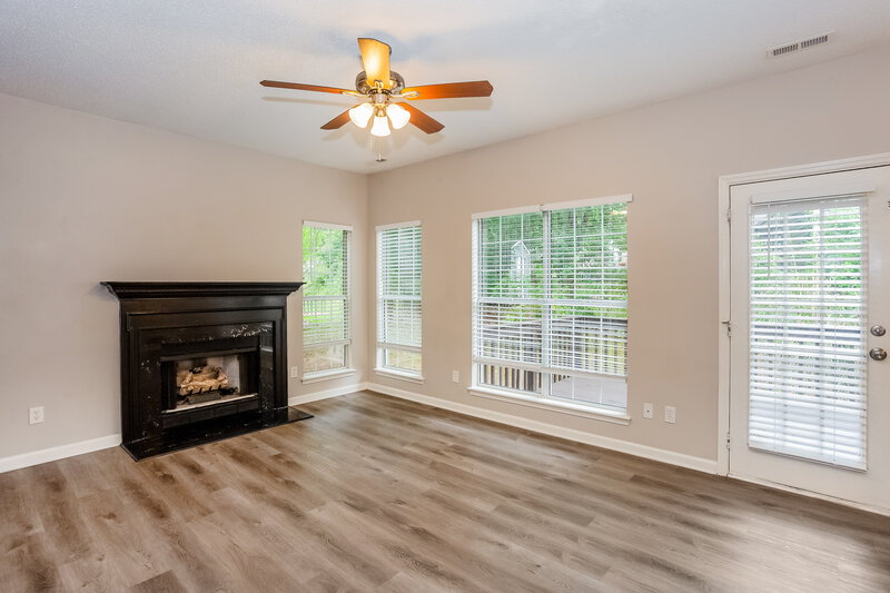 2,305/Mo, 219 Forest Pond Rd Kannapolis, NC 28083 Living Room View
