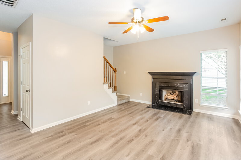 2,305/Mo, 219 Forest Pond Rd Kannapolis, NC 28083 Living Room View 2