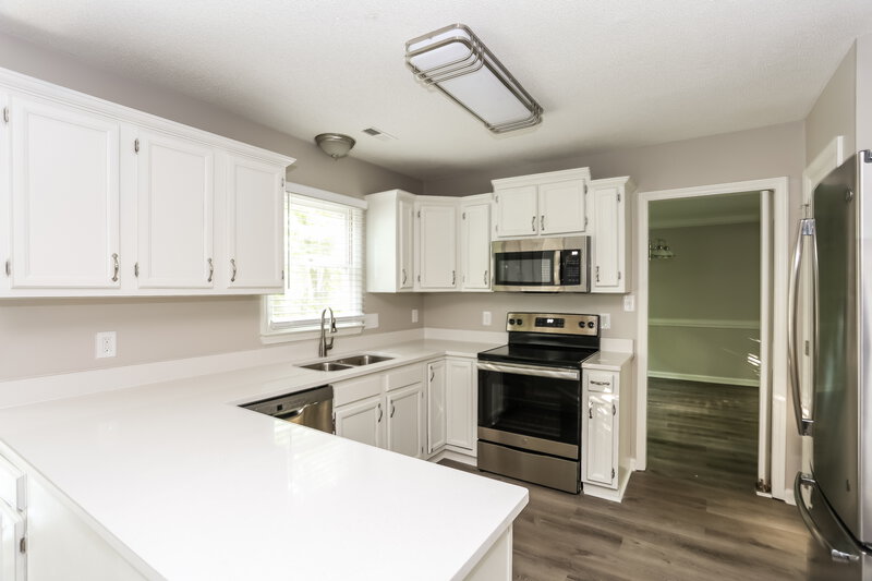 2,315/Mo, 7311 Glen Brook Ln Charlotte, NC 28269 Kitchen View