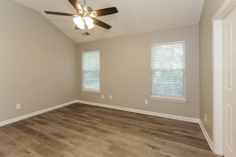 1,995/Mo, 12160 Old Willow Rd Charlotte, NC 28269 Main Bedroom View