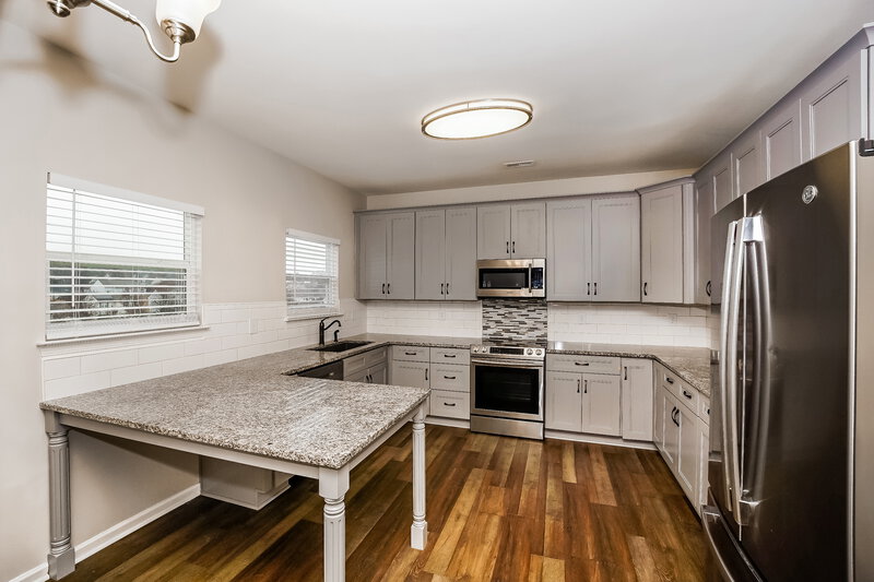 2,060/Mo, 255 Flanders Dr Mooresville, NC 28117 Kitchen View 2