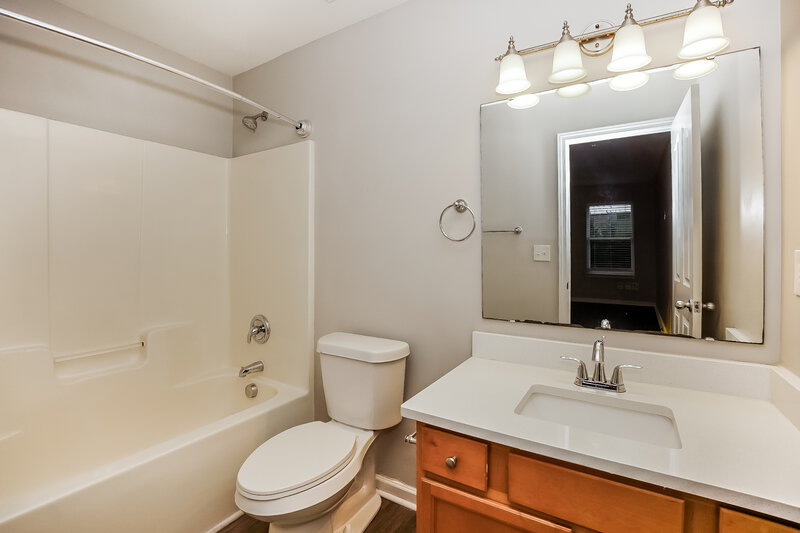 2,060/Mo, 255 Flanders Dr Mooresville, NC 28117 Bathroom View