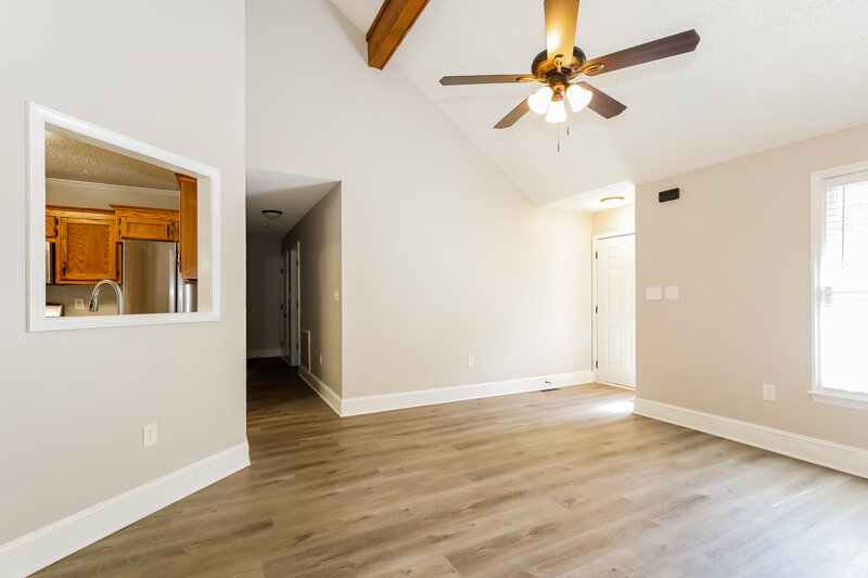 1,825/Mo, 5406 Branch St Charlotte, NC 28215 Living Room View 2