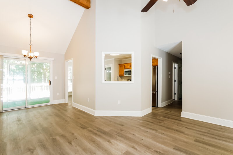 1,825/Mo, 5406 Branch St Charlotte, NC 28215 Living Room View 4