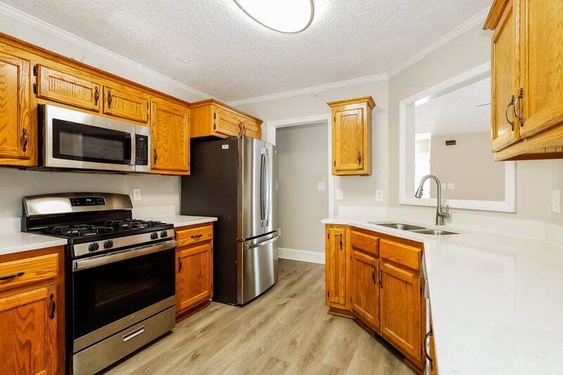 1,825/Mo, 5406 Branch St Charlotte, NC 28215 Kitchen View 3