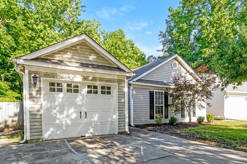 1,945/Mo, 9232 Kimmel Ln Charlotte, NC 28216 Misc View