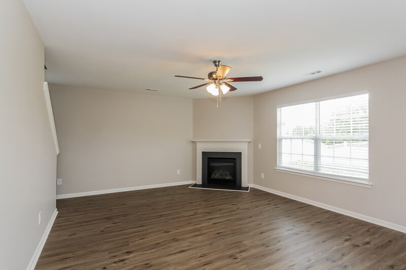 3,980/Mo, 9510 Pond Vista Court Charlotte, NC 28216 Living Room View