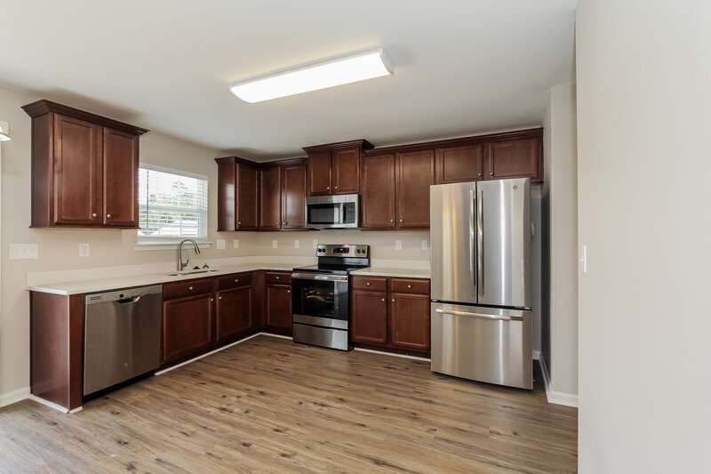 3,980/Mo, 9510 Pond Vista Court Charlotte, NC 28216 Kitchen View