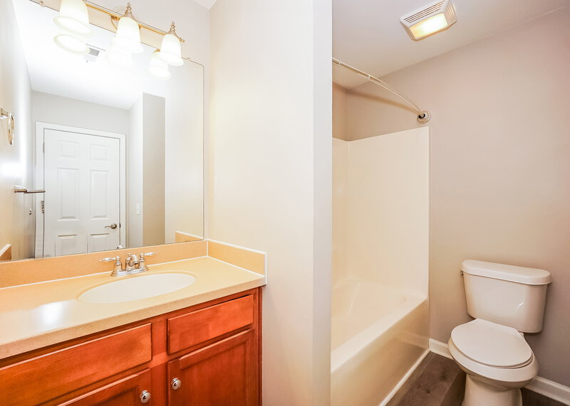 2,365/Mo, 1413 Moss Creek Dr Harrisburg, NC 28075 Bathroom View