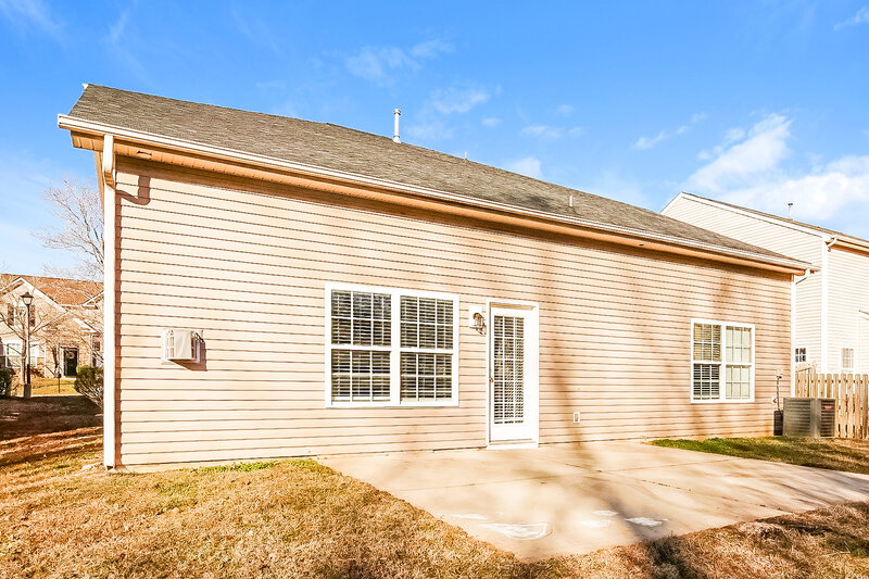 2,365/Mo, 1413 Moss Creek Dr Harrisburg, NC 28075 Rear View