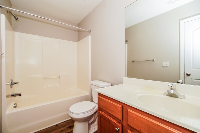 1,895/Mo, 4075 Clover Rd NW Concord, NC 28027 Bathroom View