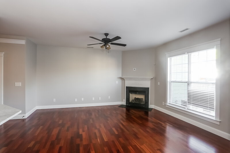 2,015/Mo, 3918 Wilgrove Way Dr Charlotte, NC 28213 Living Room View