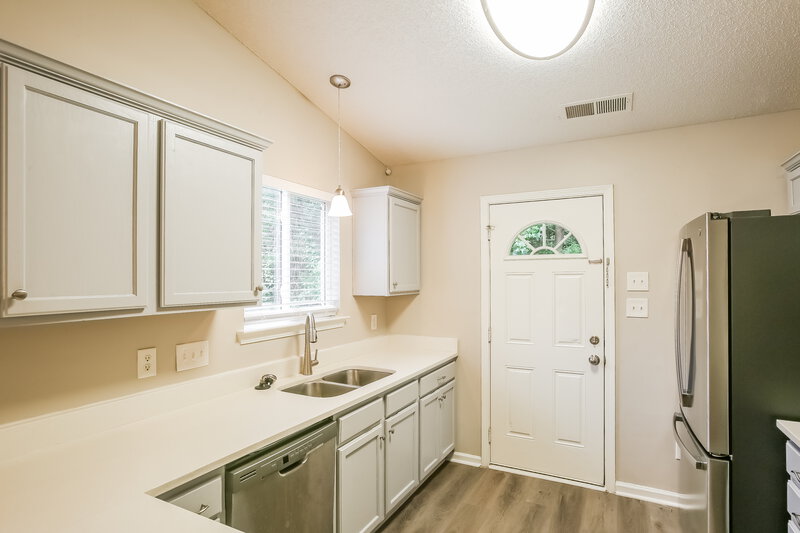 1,800/Mo, 3025 Salmon River Dr Monroe, NC 28110 Kitchen View