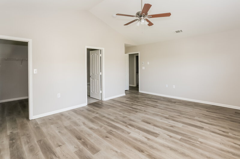 1,920/Mo, 716 Overlook Rd Lowell, NC 28098 Main Bedroom View