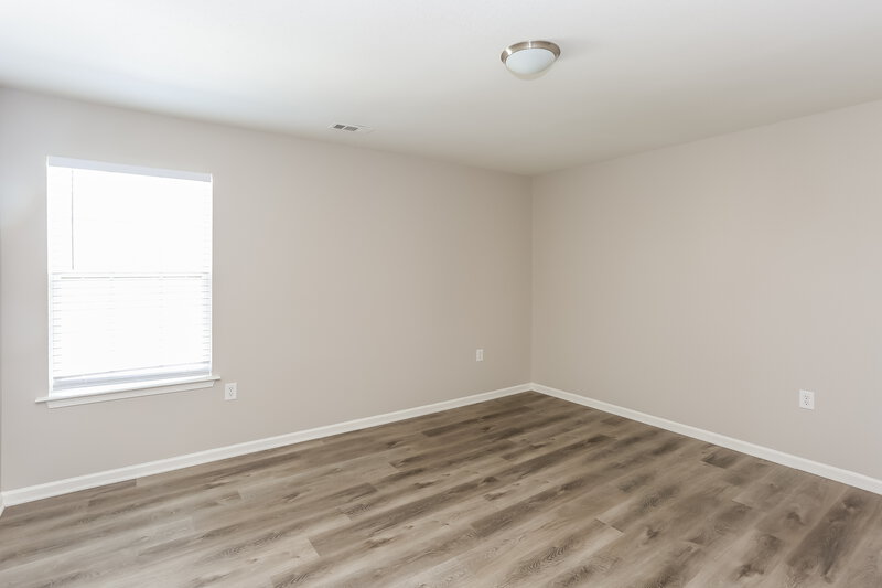 1,920/Mo, 716 Overlook Rd Lowell, NC 28098 Bedroom View 4