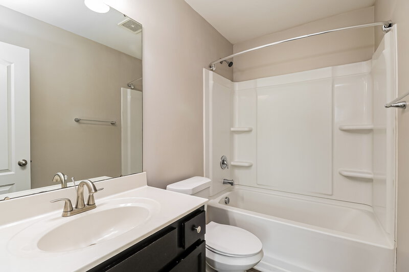 2,080/Mo, 6315 Sydney Mae Charlotte, NC 28262 Main Bathroom View