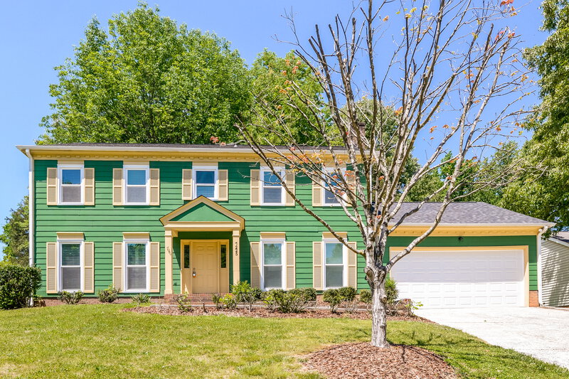 2,340/Mo, 7225 Canyon Dr Charlotte, NC 28262 External View