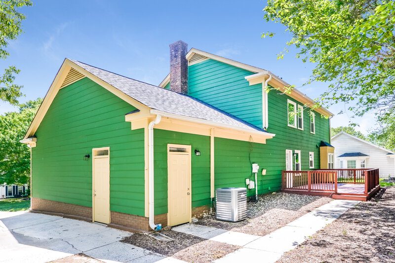 2,340/Mo, 7225 Canyon Dr Charlotte, NC 28262 Rear View