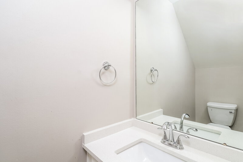 2,120/Mo, 11814 Nestar Pl Charlotte, NC 28273 Bathroom View 2