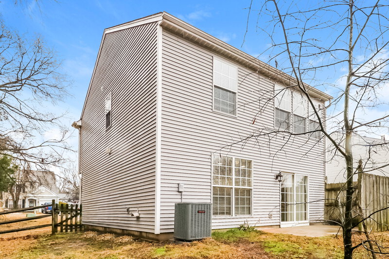 2,120/Mo, 11814 Nestar Pl Charlotte, NC 28273 Rear View 2