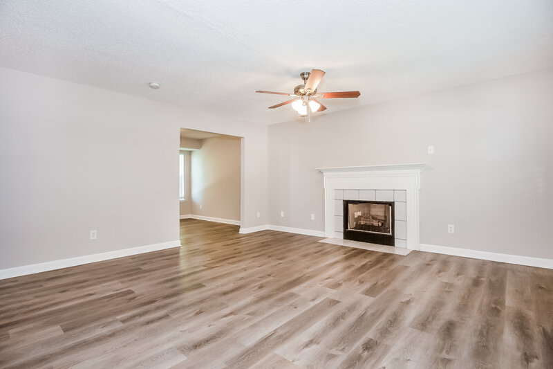 1,910/Mo, 326 Kingville Dr Charlotte, NC 28213 Living Room View