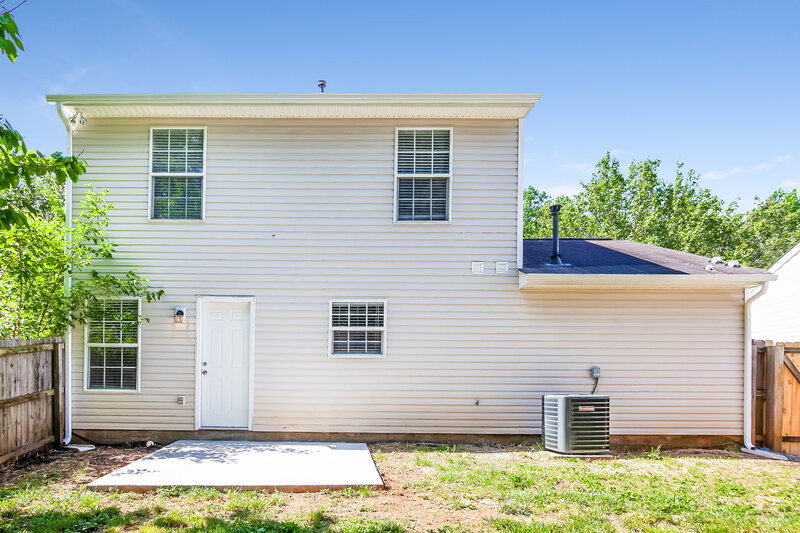 1,910/Mo, 326 Kingville Dr Charlotte, NC 28213 Rear View