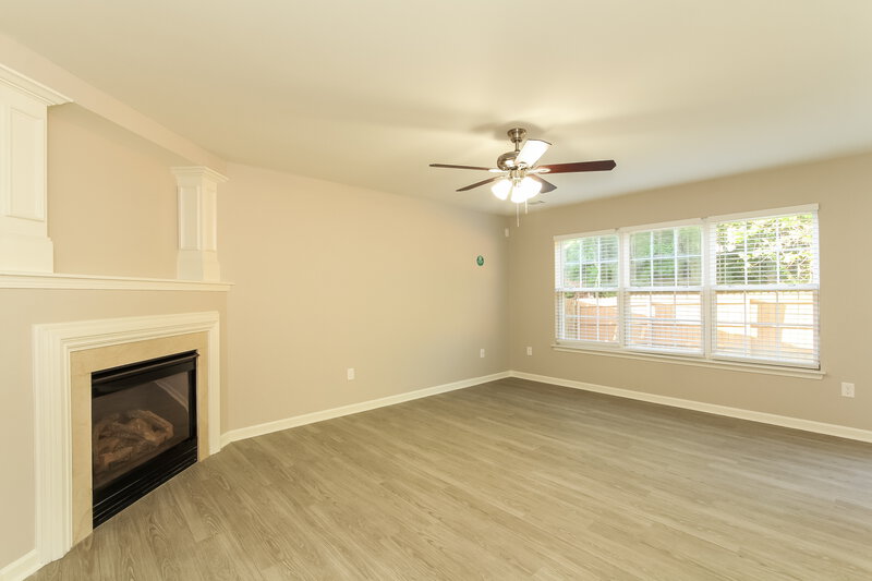 1,890/Mo, 130 Hampshire Dr Mooresville, NC 28115 Living Room View