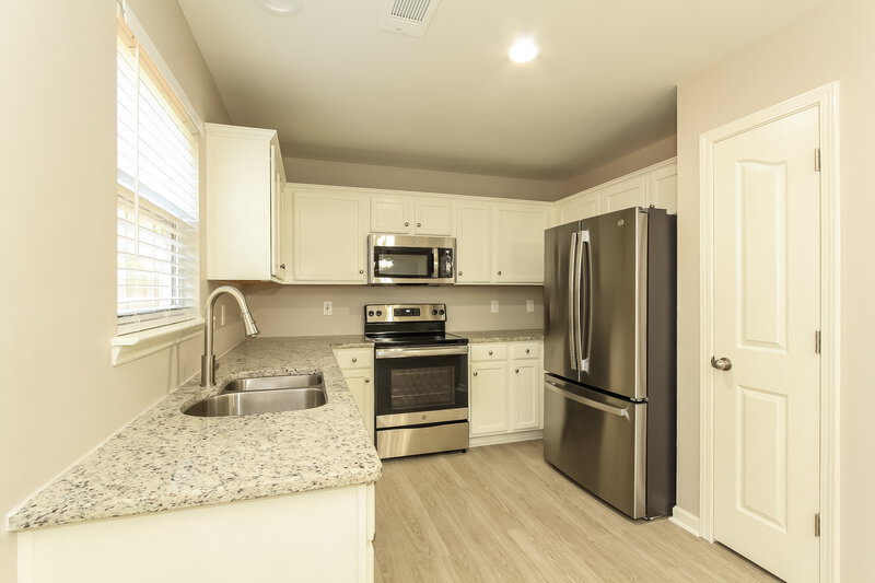 1,890/Mo, 130 Hampshire Dr Mooresville, NC 28115 Kitchen View