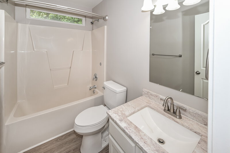 1,980/Mo, 130 Hampshire Dr Mooresville, NC 28115 Bathroom View