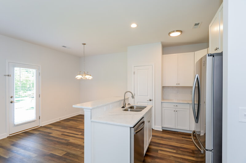 1,690/Mo, 109 McLean St Mount Holly, NC 28120 Kitchen View 4