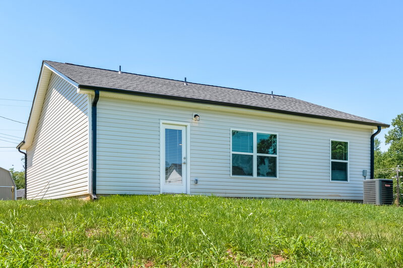 1,690/Mo, 109 McLean St Mount Holly, NC 28120 Rear View