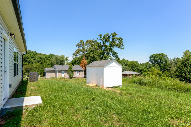 1,690/Mo, 109 McLean St Mount Holly, NC 28120 Exterior View