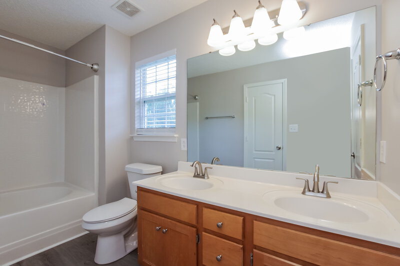 1,880/Mo, 328 Amir Cir Matthews, NC 28105 Main Bathroom View