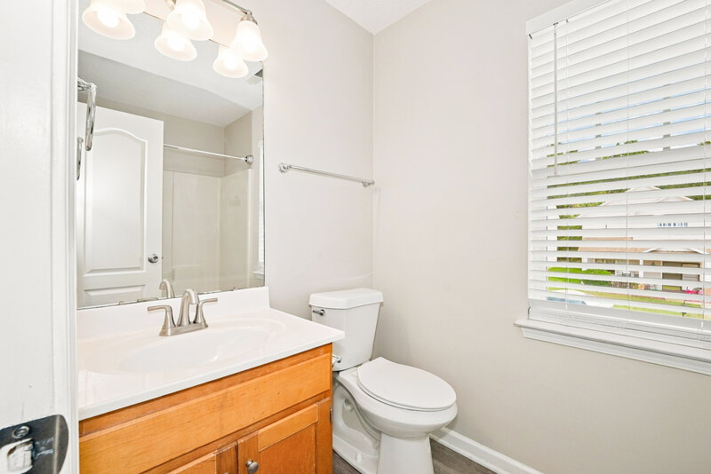 2,060/Mo, 328 Amir Cir Matthews, NC 28105 Primary Bathroom View