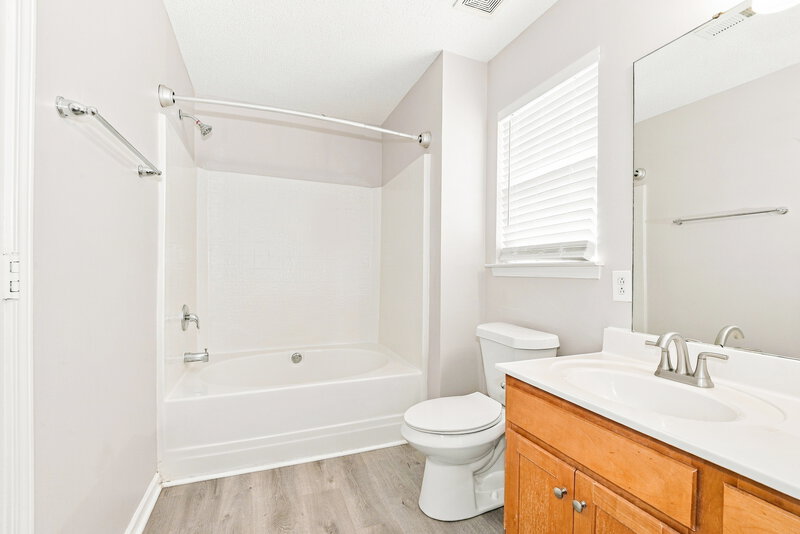 2,060/Mo, 328 Amir Cir Matthews, NC 28105 Bathroom View