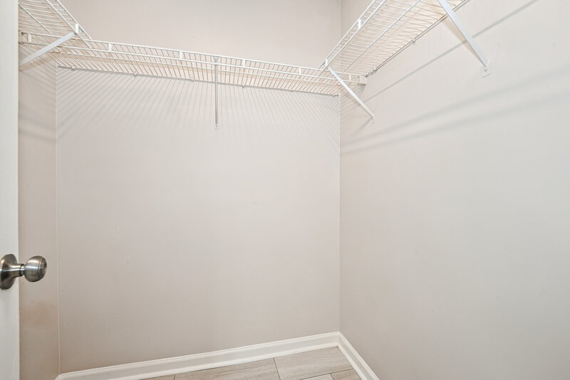 2,295/Mo, 7223 Claiborne Woods Rd Charlotte, NC 28216 Closet View