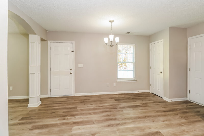 1,825/Mo, 3530 Joel Turner Dr Charlotte, NC 28216 Living Room View 2