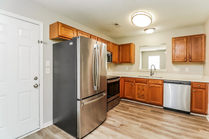 1,825/Mo, 3530 Joel Turner Dr Charlotte, NC 28216 Kitchen View 2