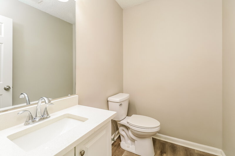 1,825/Mo, 3530 Joel Turner Dr Charlotte, NC 28216 Bathroom View 2