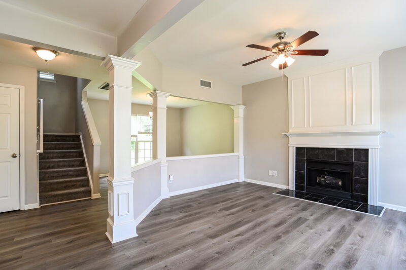 2,150/Mo, 1322 Rumstone Ln Charlotte, NC 28262 Living Room View