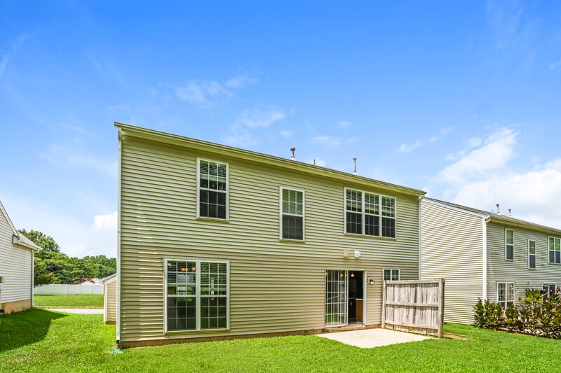2,150/Mo, 1322 Rumstone Ln Charlotte, NC 28262 Rear View