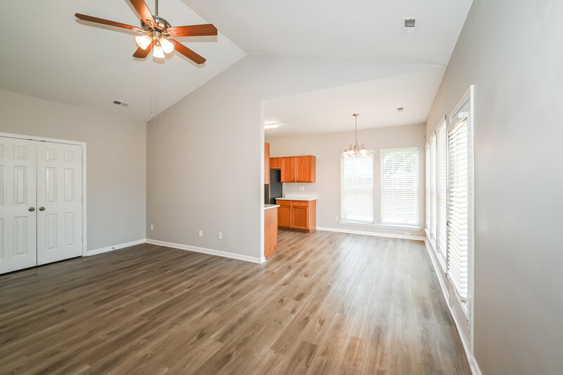 1,870/Mo, 8704 Rozumny Dr Charlotte, NC 28216 Living Room View