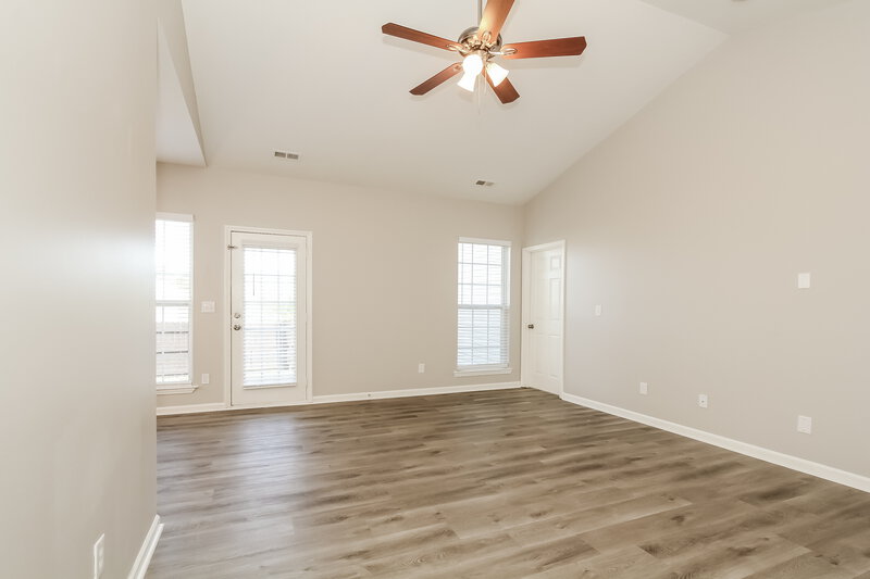 2,680/Mo, 8704 Rozumny Dr Charlotte, NC 28216 Living Room View