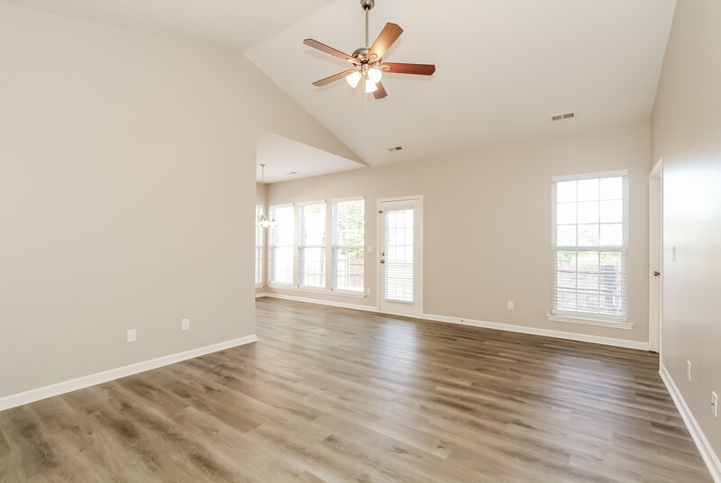 2,680/Mo, 8704 Rozumny Dr Charlotte, NC 28216 Living Room View 2