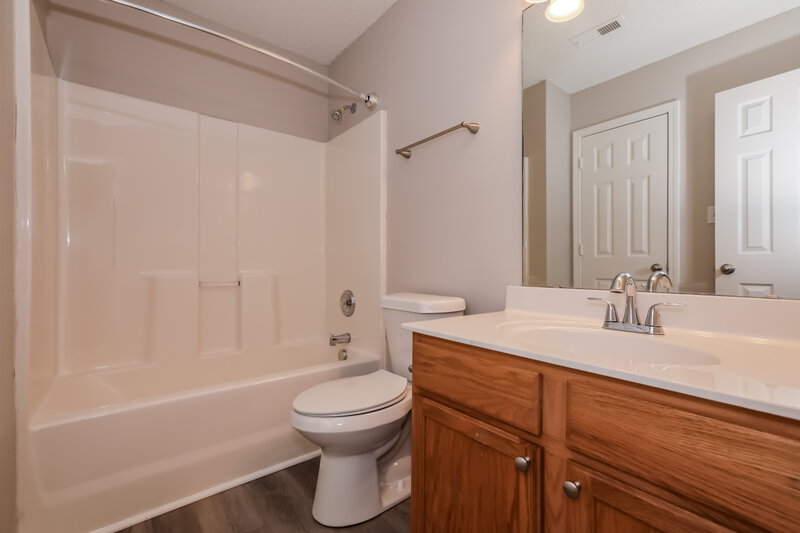 1,790/Mo, 1909 Harrison Park Dr Waxhaw, NC 28173 Main Bathroom View