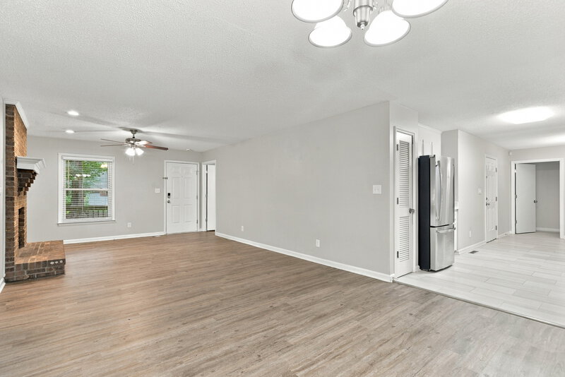 1,995/Mo, 431 Hillcrest Dr Harrisburg, NC 28075 Dining Room View 2