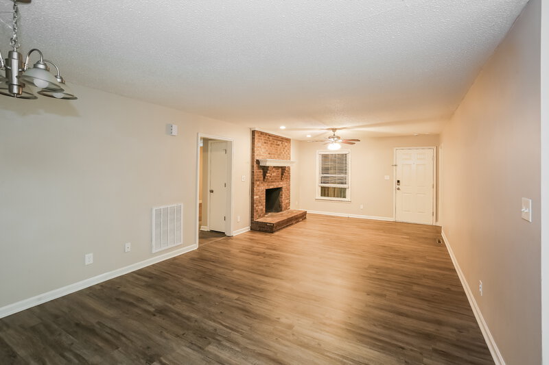 2,880/Mo, 431 Hillcrest Dr Harrisburg, NC 28075 Living Room View 2